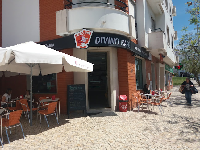 Divino Kafé - Sociedade de Exploração Hoteleira de Pastelaria e Snack-Bar Lda