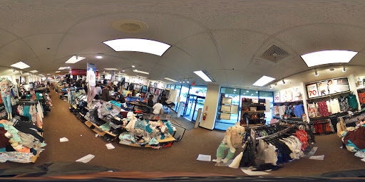 Outlet Mall «Tanger Outlet Riverhead», reviews and photos, 200 Tanger Mall Dr, Riverhead, NY 11901, USA