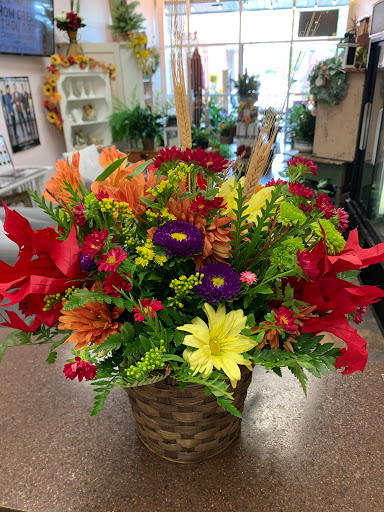 Florist «Artistic Floral», reviews and photos, 878 W Eads Pkwy, Lawrenceburg, IN 47025, USA