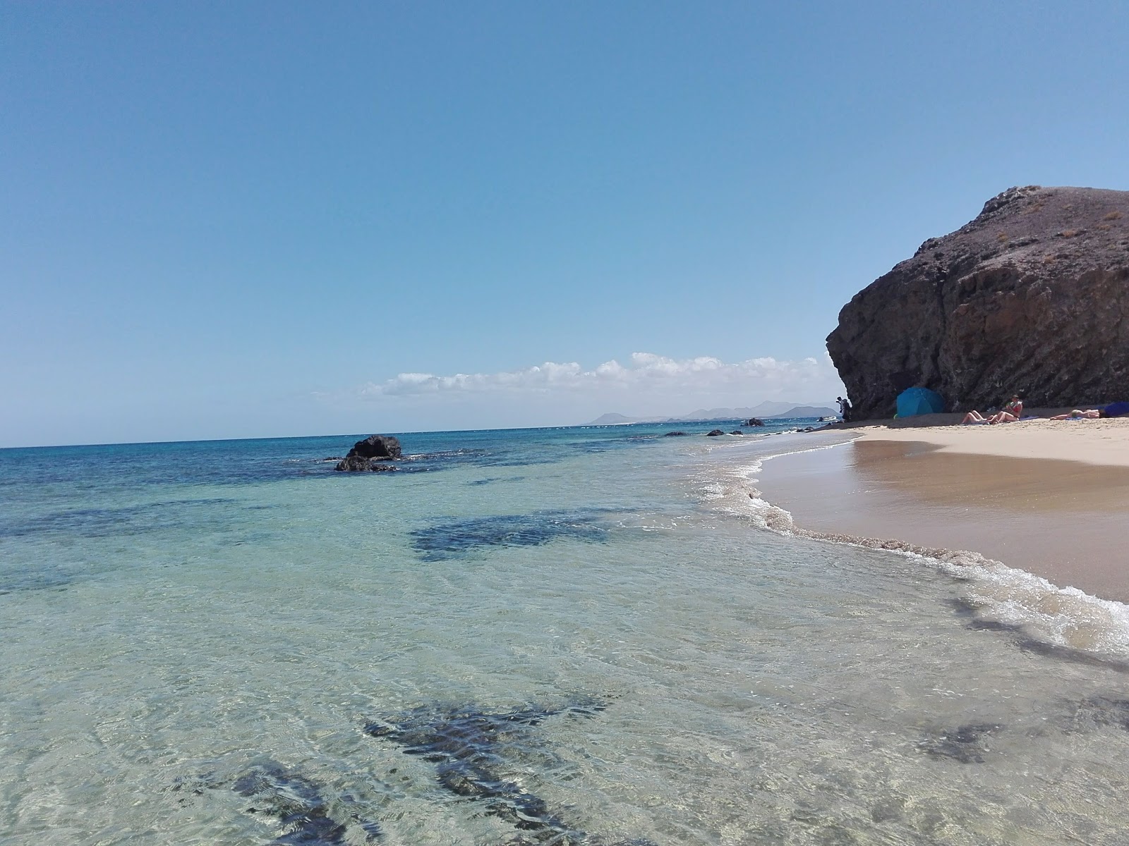Fotografija Playa Caleta del Congrio z visok stopnjo čistoče