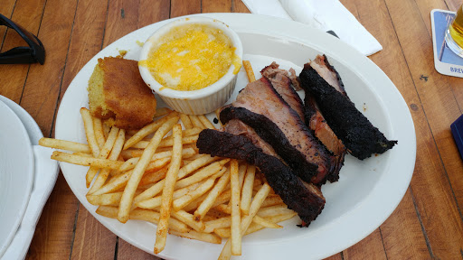 Night Club «The Waterfront Tavern 