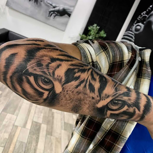Explore date tattoo ideas men, creative tattoo ideas in San Antonio, available at Firme Copias Tattoo Studio
