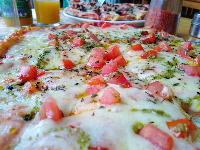 Opiniones de Cuatro Estaciones Pizzeria en Punta Arenas - Restaurante