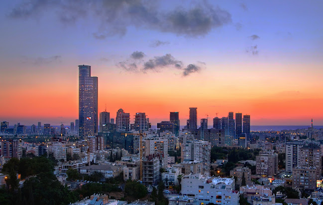 עורך דין מקרקעין נדל"ן נעם קולודני - רמת גן