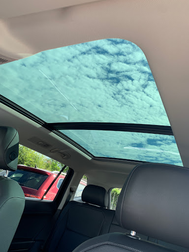 Volkswagen Dealer «Reydel Volkswagen, Sales & Service Center, Edison New Jersey VW Dealer», reviews and photos, 2034 NJ-27, Edison, NJ 08817, USA