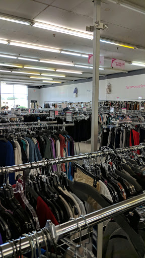 Discount Store «Discount Fashion Warehouse Kettering», reviews and photos, 2836 Wilmington Pike, Kettering, OH 45419, USA