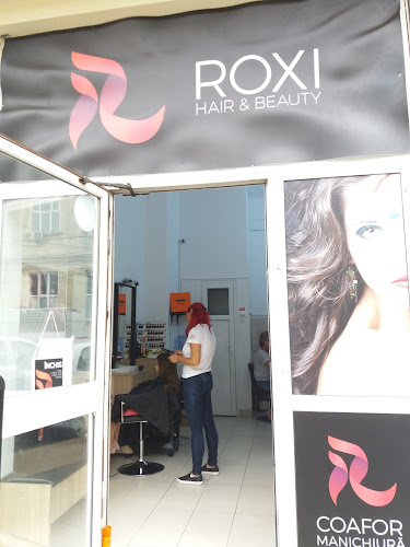 Roxy Beauty Salon - <nil>