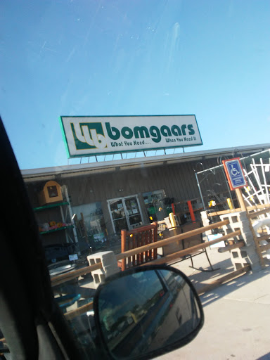 Bomgaars