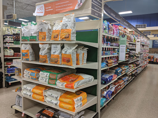 Pet Supply Store «PetSmart», reviews and photos, 11860 Spectrum Center, Reston, VA 20190, USA
