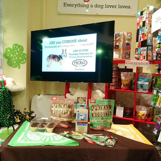 Pet Supply Store «The Dog Store», reviews and photos, 2301 Mt Vernon Ave, Alexandria, VA 22301, USA