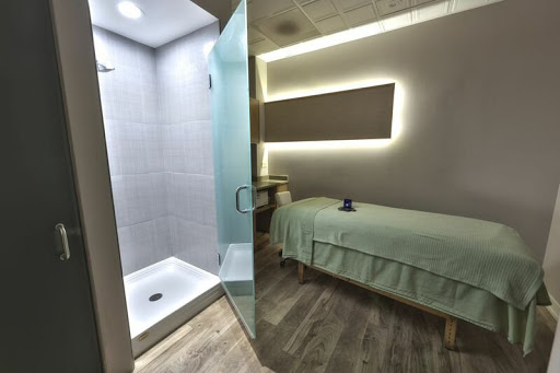 Beauty Salon «Zaza Salon & Day Spa», reviews and photos, 185 N Milwaukee Ave, Lincolnshire, IL 60069, USA