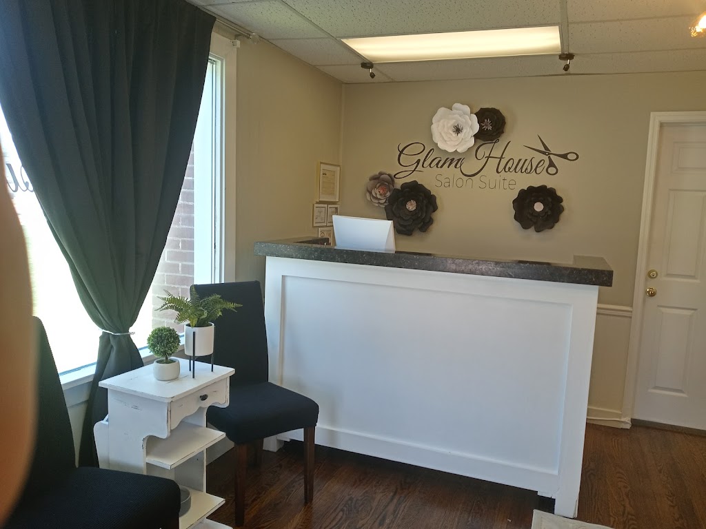 Glam House Salon Suite 63025