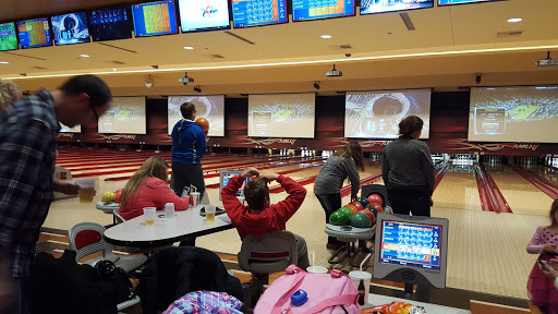 Bowling Alley «Cherry Lanes Bowling Alley», reviews and photos, 301 Bell St, Dubuque, IA 52001, USA