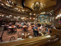 Atmosphère du Restaurant The Lucky Nugget Saloon à Chessy - n°2