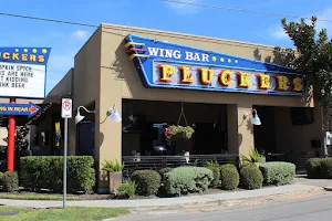 Pluckers Wing Bar image