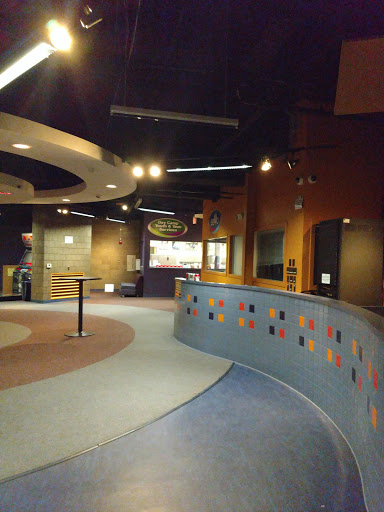 Community Center «Jewish Community Center of Metropolitan Detroit», reviews and photos, 6600 W Maple Rd, West Bloomfield Township, MI 48322, USA