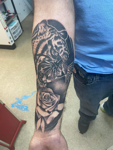 Explore tattoo ideas fill ins, creative tattoo ideas in Union, available at INKsclusive tattoo studio
