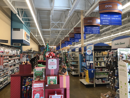Pet Supply Store «PetSmart», reviews and photos, 2858 Willamette St, Eugene, OR 97405, USA