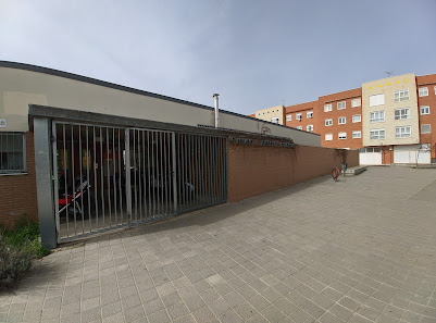 Escuela Infantil Cativos Cam. Sta. Eufemia, 33, 34003 Palencia, España