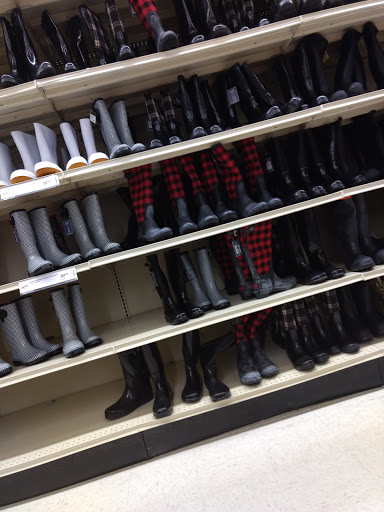 Sporting Goods Store «Academy Sports + Outdoors», reviews and photos, 6425 Garth Rd, Baytown, TX 77521, USA