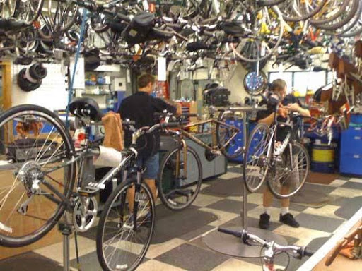 Bicycle Store «Penn Cycle : Minnetonka», reviews and photos, 10750 Cedar Bend, Minnetonka, MN 55305, USA
