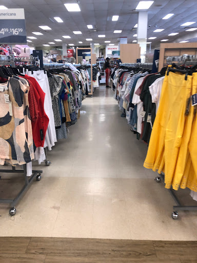 Department Store «Marshalls & HomeGoods», reviews and photos, 701 NJ-440, Jersey City, NJ 07304, USA