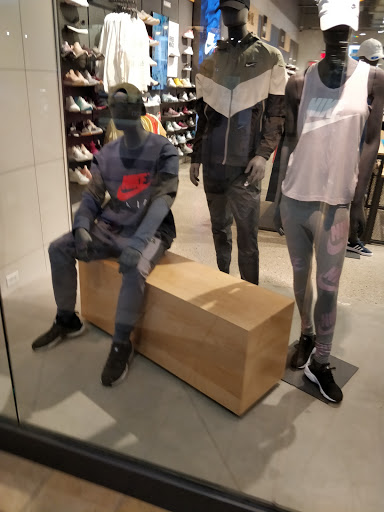 Shopping Mall «Smith Haven Mall», reviews and photos, 313 Smith Haven Mall, Lake Grove, NY 11755, USA