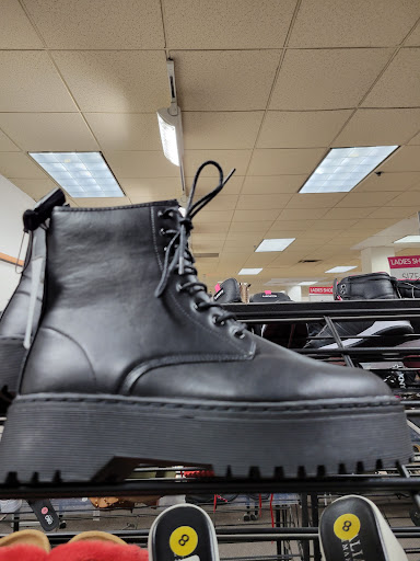 Clothing Store «Burlington Coat Factory», reviews and photos, 3662 W Camp Wisdom Rd, Dallas, TX 75237, USA