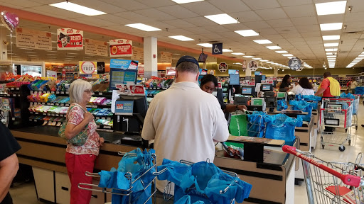 Grocery Store «Winn-Dixie», reviews and photos, 684 E Hwy 50, Clermont, FL 34711, USA