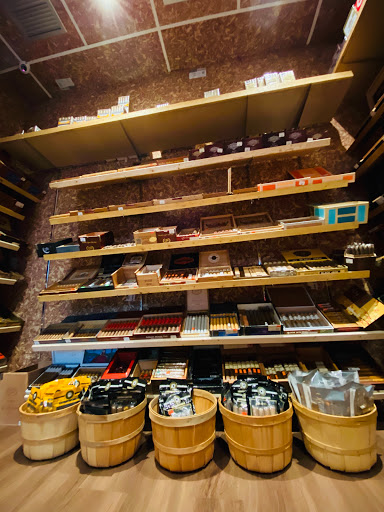 Tobacco Shop «Tobacco Palace & Vape Shop Gainesville», reviews and photos, 235 Pearl Nix Pkwy #2, Gainesville, GA 30501, USA