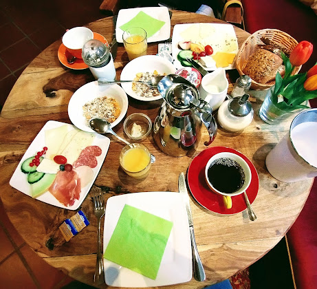 Plats et boissons hôtels Altstadthotel Twardokus 26603 Aurich