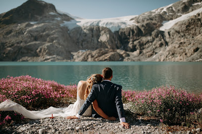Candice Marie Photography - BC Wedding & Elopement Photographer