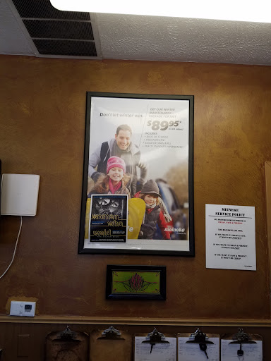 Auto Repair Shop «Meineke Car Care Center», reviews and photos, 3322 Leavenworth St, Omaha, NE 68105, USA