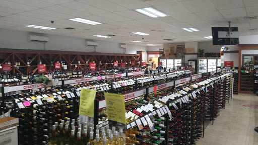 Wine Store «Liquor Town & Fine Wines», reviews and photos, 135-21 Cross Bay Blvd, Ozone Park, NY 11417, USA