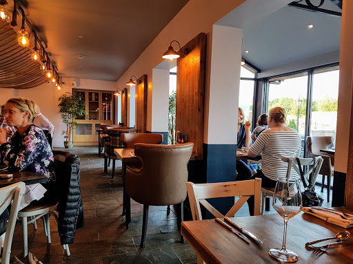 Romantic restaurants with music Stoke-on-Trent