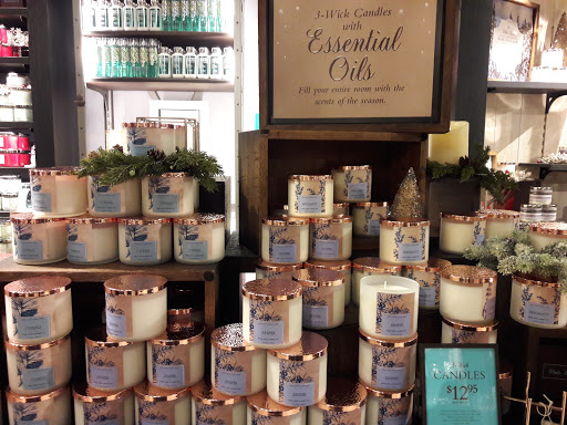 Beauty Supply Store «Bath & Body Works», reviews and photos, 1550 24th Ave NW, Norman, OK 73069, USA