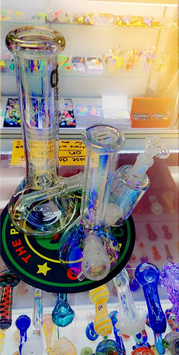 Vaporizer Store «High Life Smoke Shop», reviews and photos, 222 W Broad St, Statesville, NC 28677, USA