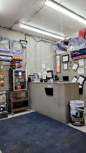 Auto Repair Shop «Vehicle Maintenance Services LLC», reviews and photos, 4236 Kanawha Turnpike, Charleston, WV 25309, USA