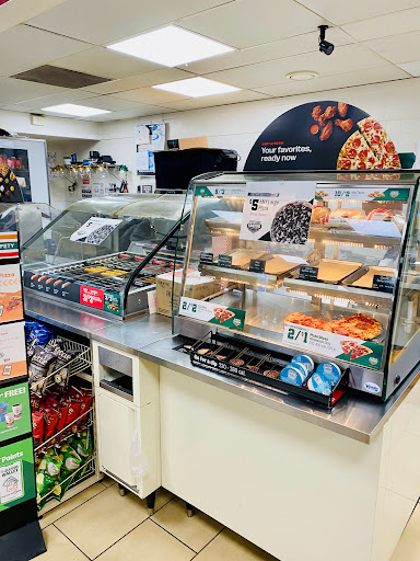 Convenience Store «7-Eleven», reviews and photos, 1663 IL-59, Naperville, IL 60563, USA