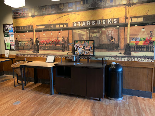 Shopping Mall «Longmeadow Shops», reviews and photos, 666 Bliss Rd # 2, Longmeadow, MA 01106, USA