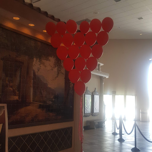 Movie Theater «B&B Theatres Overland Park 16», reviews and photos, 8601 W 135th St, Overland Park, KS 66223, USA