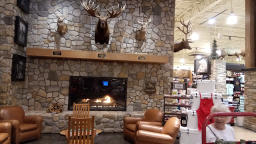 Outdoor Sports Store «Field & Stream», reviews and photos, 2075 Interchange Rd, Erie, PA 16509, USA