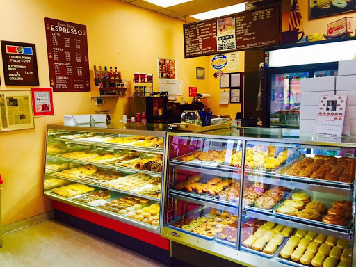 Donut Shop «Family Donut Shop», reviews and photos, 2100 N Northgate Way, Seattle, WA 98133, USA