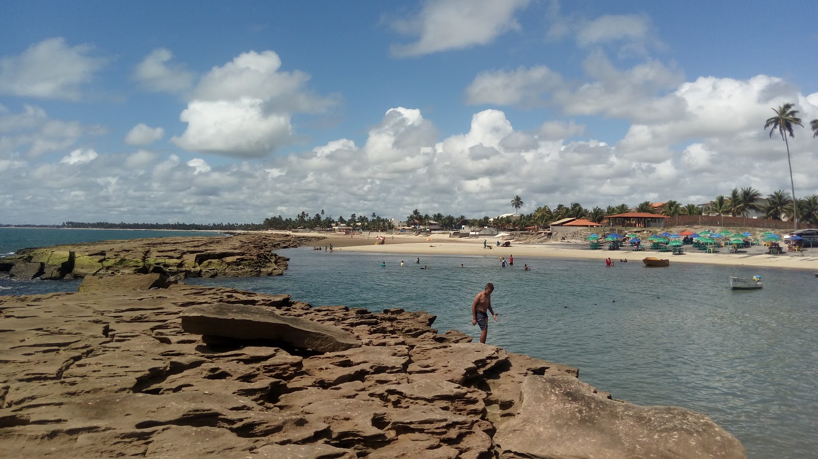 Foto von Praia de Serrambi mit beiger sand Oberfläche