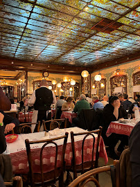 Atmosphère du Restaurant français Bouillon Chartier Grands Boulevards à Paris - n°2