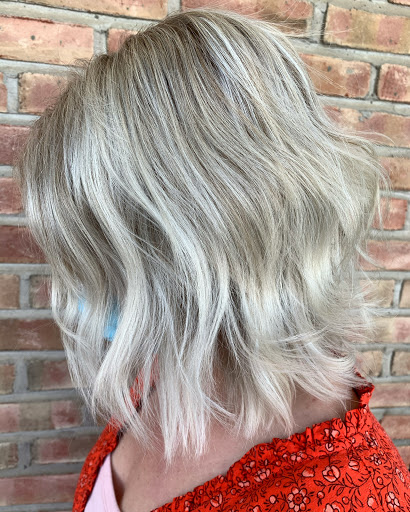 Hair Salon «Vivid Salon & Spa», reviews and photos, 15320 Bagley Rd, Middleburg Heights, OH 44130, USA