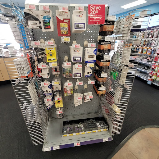 Print Shop «FedEx Office Print & Ship Center», reviews and photos, 393 W Shaw Ave a, Clovis, CA 93612, USA