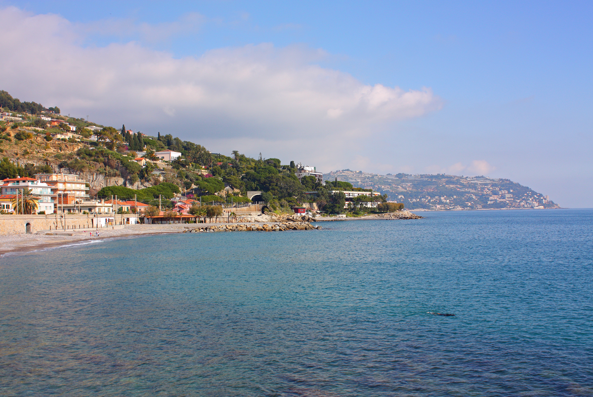 Spiaggia Di Thomaso的照片 带有蓝色的水表面