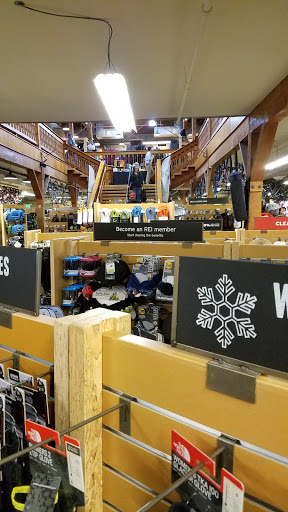 Camping Store «REI», reviews and photos, 306 Lawrence St, Eugene, OR 97401, USA