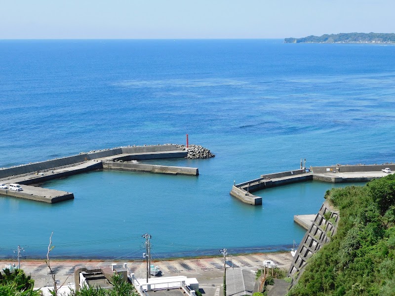 岩和田漁港 千葉県御宿町岩和田 船上げ場 グルコミ